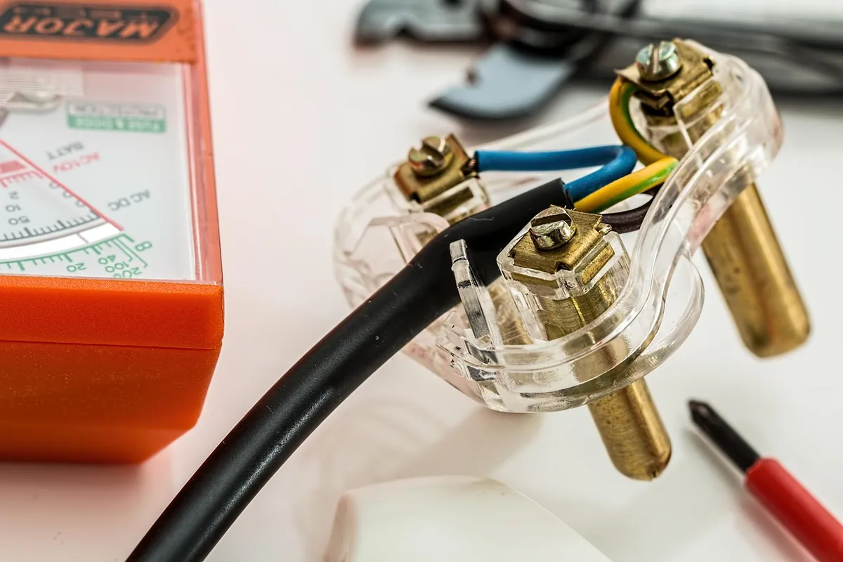 diy, do-it-yourself, electrical repairs, do it yourself, handyman, home repair, fix, hobby, project, repairman, renovation, improvement, repair, wall plug, elec